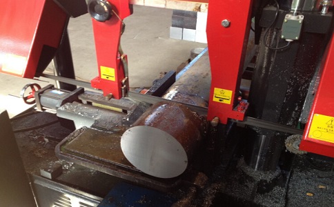 九真镇卧式带锯床加工时出现明显振荡如何排查？